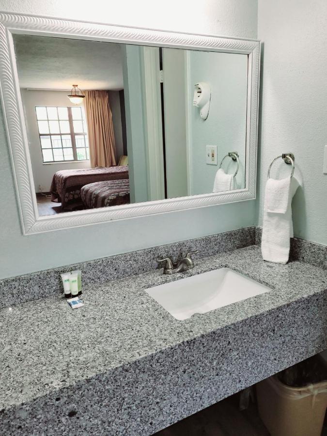 Best Price Motel & Suites Orange Exterior photo